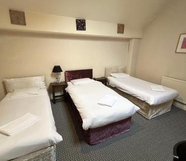 Salford Hotel | The Egerton Arms Hotel Salford