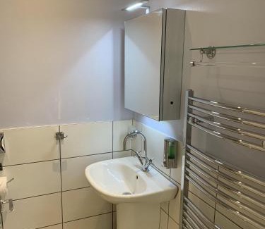 Aylmerton Apartment | The Eiders