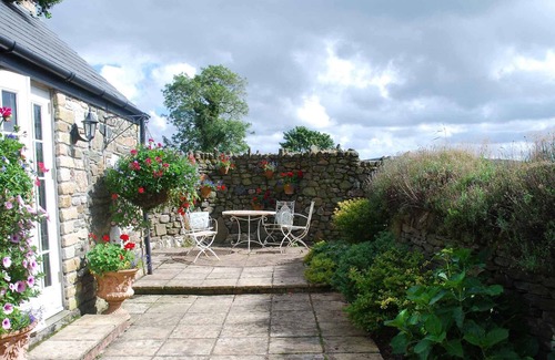 Mary Tavy Hotel | The Elephant's Nest Inn