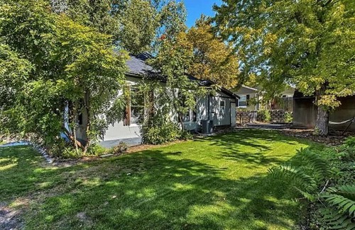 East Central House | The Elm Tree Cottage in the Sugarhouse District