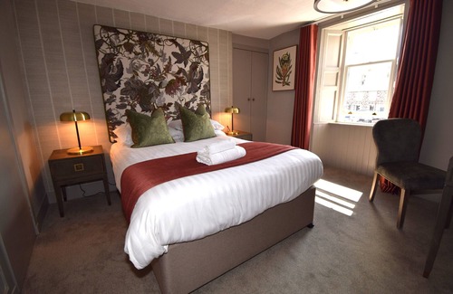 Biggar Hotel | The Elphinstone Hotel