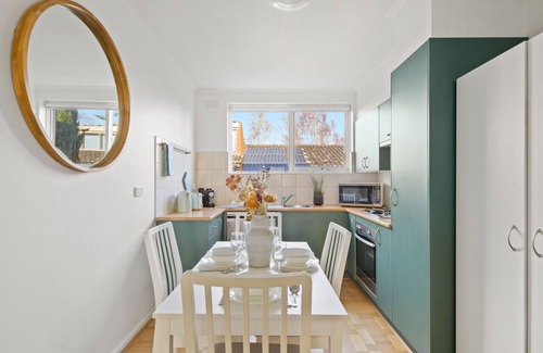 Elsternwick Apartment | The Elsternwick Abode