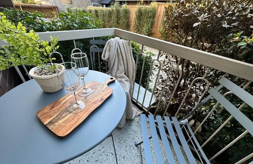 Elsternwick Apartment | The Elsternwick Abode