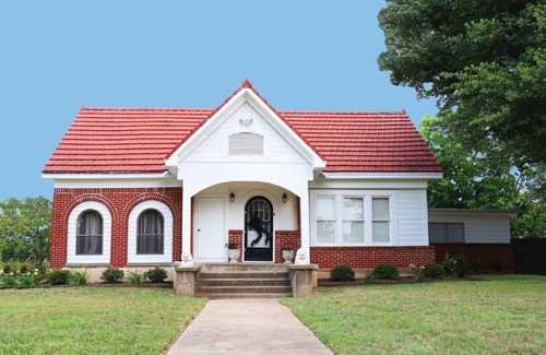 Dean Highland House | The Elvis House in Waco