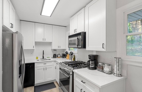 Jefferson Manor House | The Emerald | Grand | Old Town Views