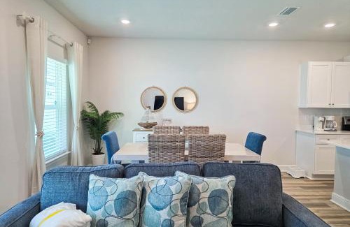 Gulf Breeze House | The Emerald Paradise