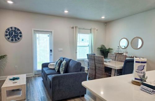 Gulf Breeze House | The Emerald Paradise