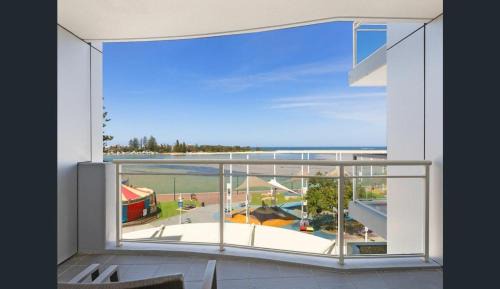 The Entrance Apartment | The Entrance Waterfront Resort, Unit 208