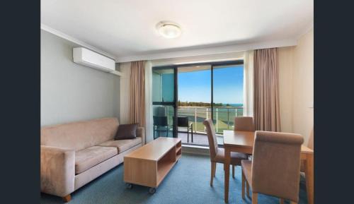 The Entrance Apartment | The Entrance Waterfront Resort, Unit 208