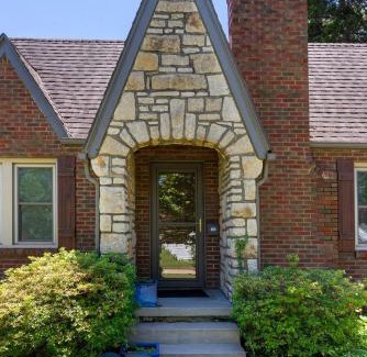 Oakland House | The EXPO Square House-walk to the show