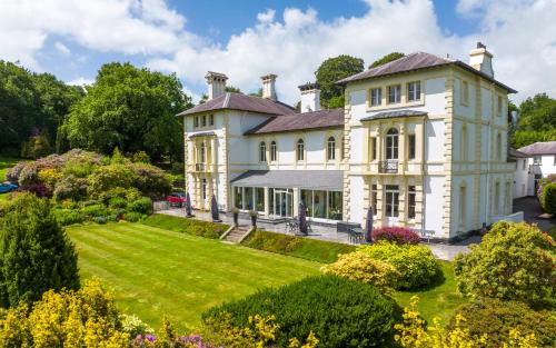 Lampeter Hotel | The Falcondale Country House Hotel