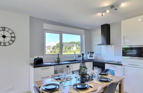 Saint-Coulitz House | The family cocoon