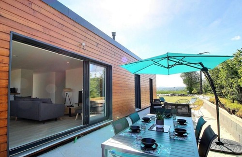 Saint-Coulitz House | The family cocoon