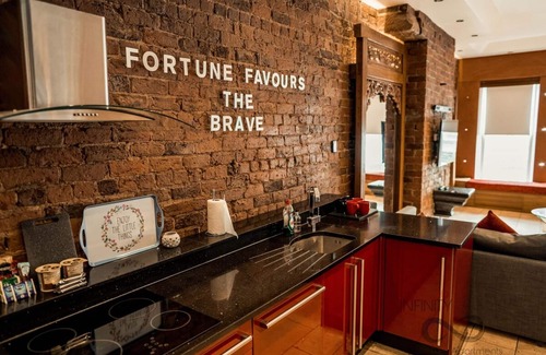 Liverpool City Centre Apartment | The Famous Floor Sleeps 26 and Group Acc Sleeps30
