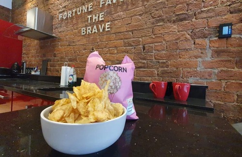 Liverpool City Centre Apartment | The Famous Floor Sleeps 26 and Group Acc Sleeps30