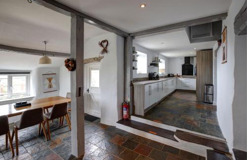 Pistyll House | The Farmhouse Llyn Peninsula