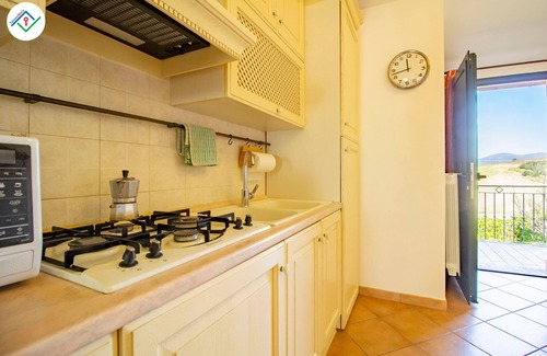 Castellina Marittima Apartment | The Farsiche - Poppy's Home