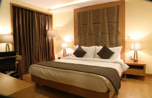 Mundra Hotel | The Fern Residency Mundra