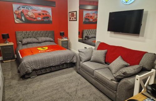 Market Drayton Apartment | The Ferrari Apt at The Joiners Arms