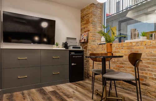 Downtown Hotel | The Finnley Hotel
