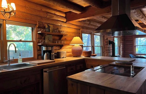 Idyllwild Hotel | The Fireside Inn