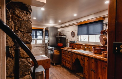 Idyllwild Hotel | The Fireside Inn