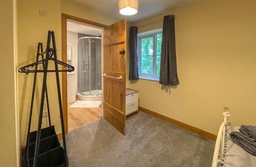 Child Okeford House | The Firs - Uk33999