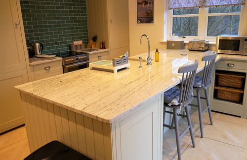Tongland Cottage | The Fish House - a cottage that sleeps 4 guests in 2 bedrooms
