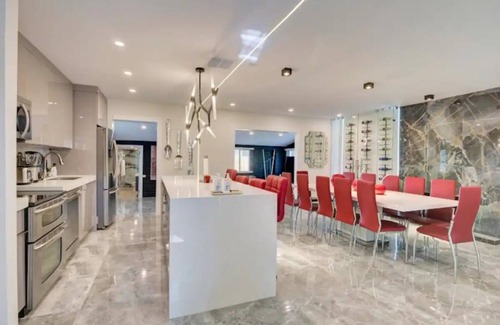 Ives Estates House | The Flamingo House MIA