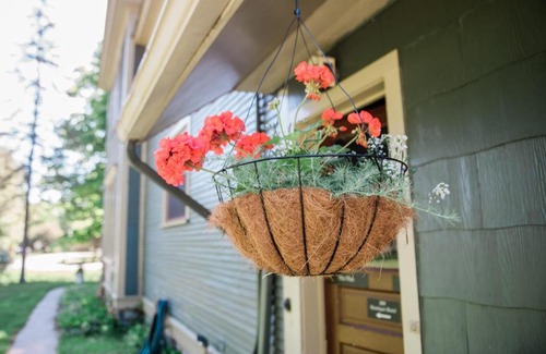 Central Lake House | The Flat a Wanderlust Abodes property