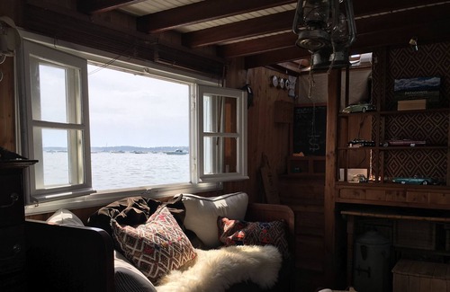 Lege-Cap-Ferret Boat Rental | The Floating Villa of Ferret