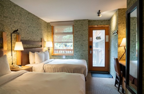 Banff Hotel | The Fox Hotel and Suites
