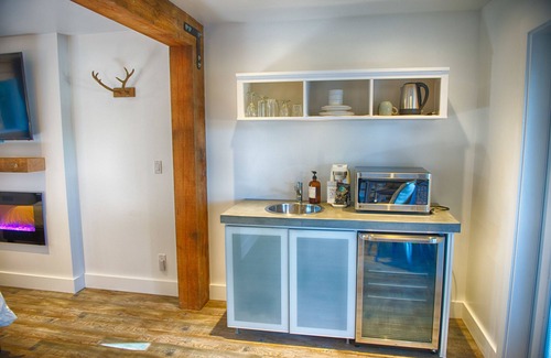 Ucluelet House | The Francis Boutique Inn