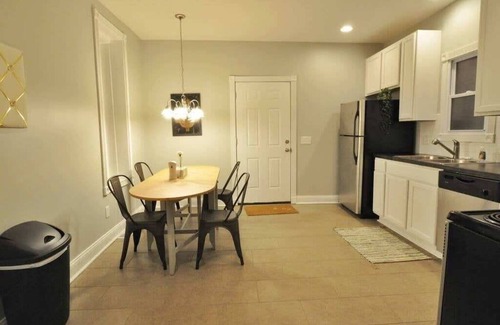West Columbus Condo | The Franklinton Inn 3 Bed