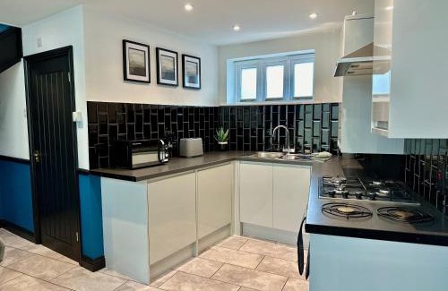 Blandford Saint Mary House | The Gallery