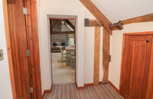 Strefford Apartment | The Gallery