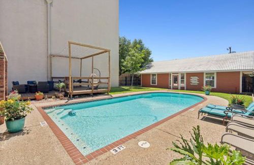 Eastland Hotel | The Galveston Room