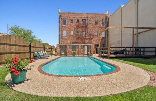 Eastland Hotel | The Galveston Room
