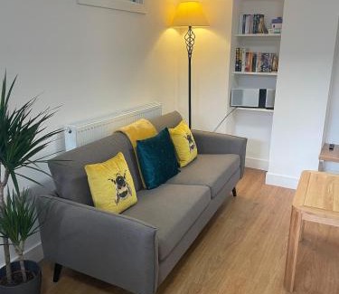 Liverton Apartment | The Garden Apartment