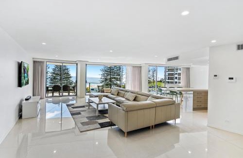 Coolangatta Apartment | The Garland at Rainbow Bay