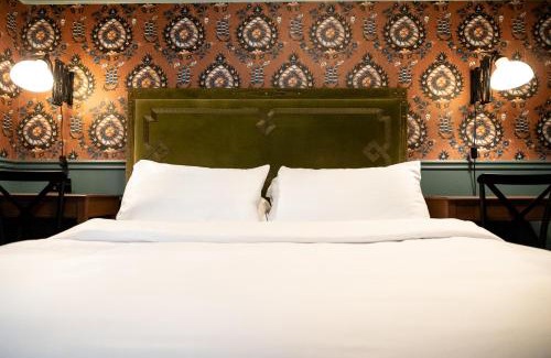 Old City Hotel | The Gas Lamp Hotel