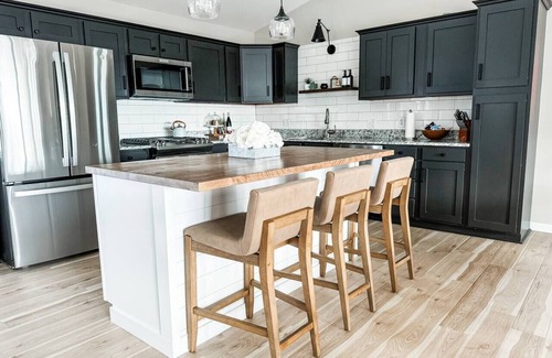 Brooklyn House | The Gatehouse at Wampler's Lake