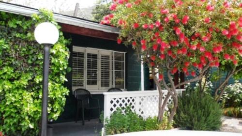 Three Rivers Cabin | The Gateway Restaurant & Lodge