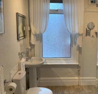 Lytham St. Anne's Bed & Breakfast | The Gaydon