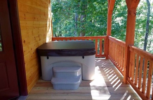 Fort Gay Cabin | "The Genoa" a Rustic Adventure - Amish-Built Deluxe Cabin