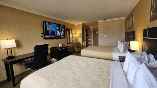 Dawson Creek Hotel | The George Dawson Inn & Conference Centre