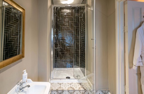 Norton St. Philip Hotel | The George Inn and The Plaine