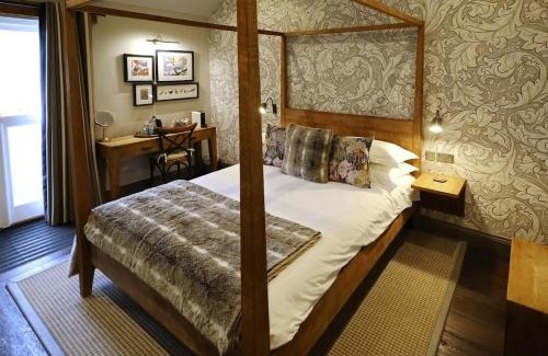 Toddington Hotel | The George Inn
