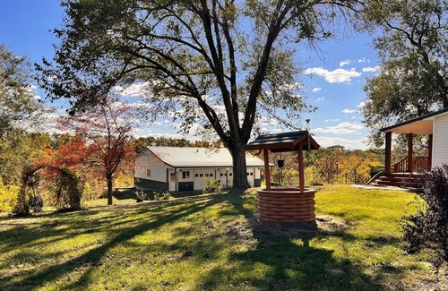 Jamestown House | The Getaway at Horse View Farm Long term available