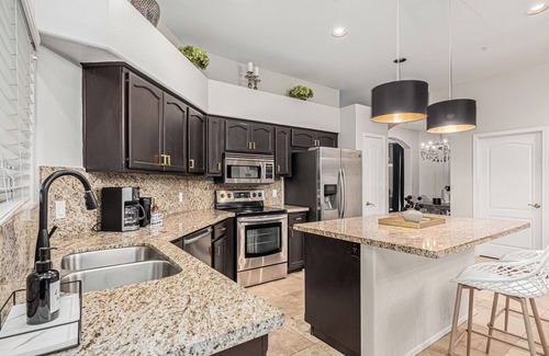 Desert Shadows I House | The Gilded Stay~Pool~Hot Tub~Theatre Room~Popcorn Bar!